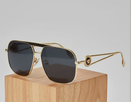 Celebrity-Inspired Oversized Black Metal Sunglasses | UV Protection Lens
