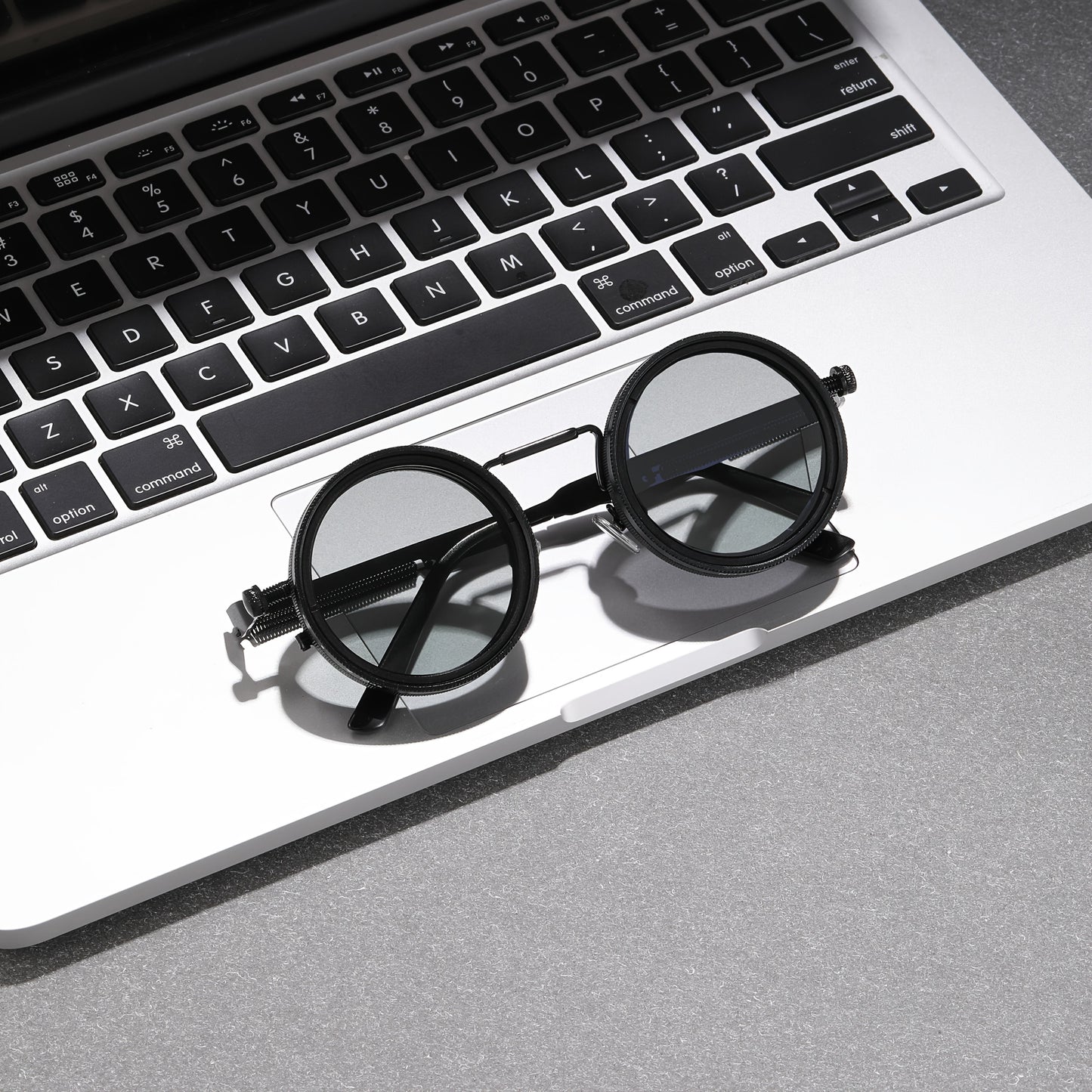 Fashionable Adjustable Retro Punk Sunglasses for Men & Women | TAC Lens | Alloy Full Rim Frame | Wide Fit | UV Style Eyewear