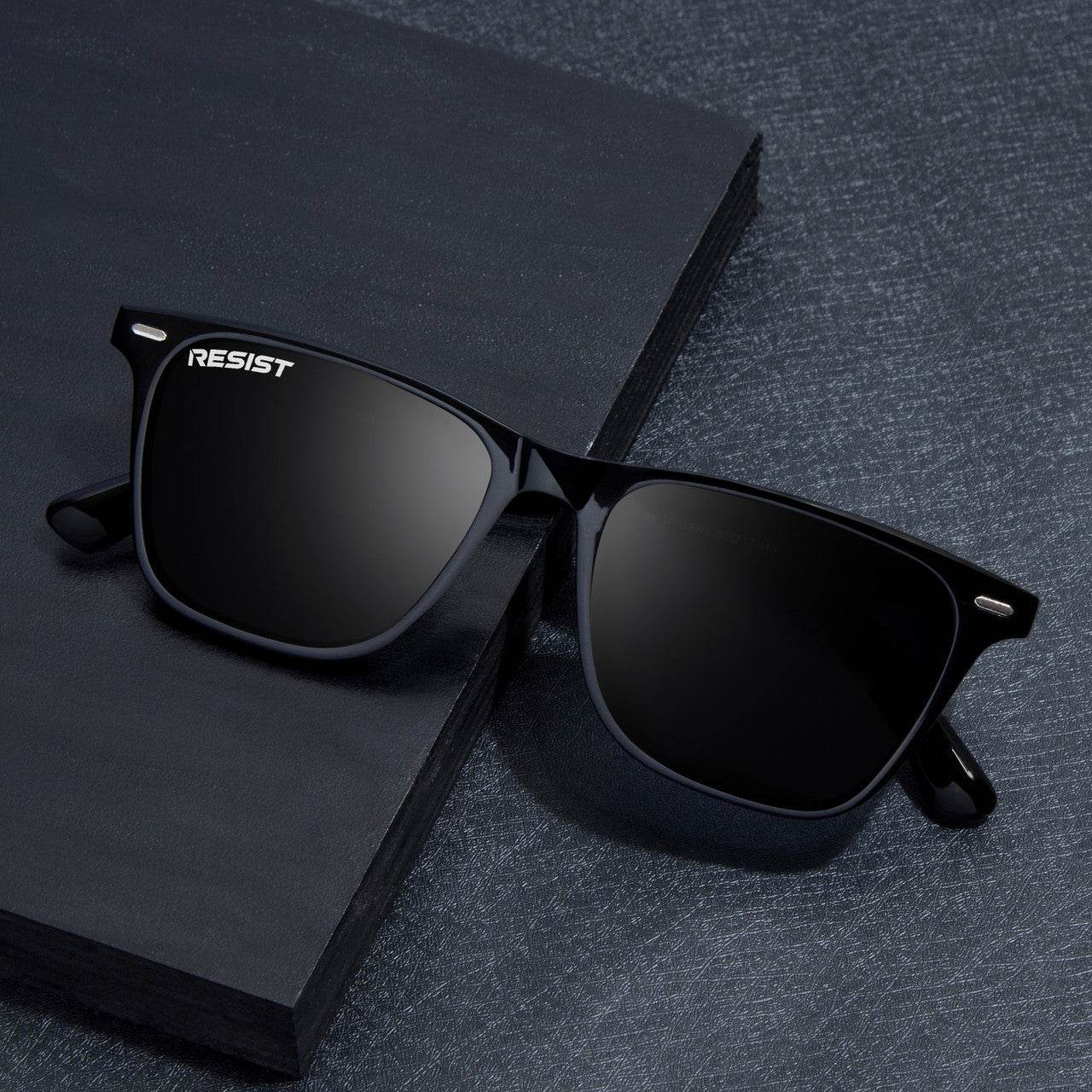 Classic Wayfarer Sunglasses UV Protection | Lightweight Polycarbonate (52 mm) - Sunglass Lover