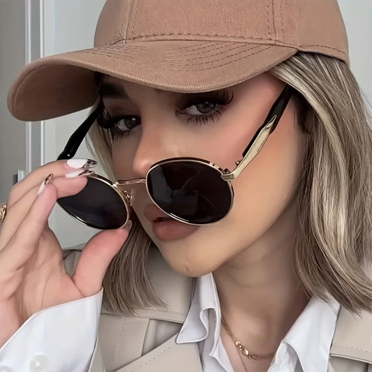 Oval Frame Fashion Glasses for Women – Casual Daily Wear