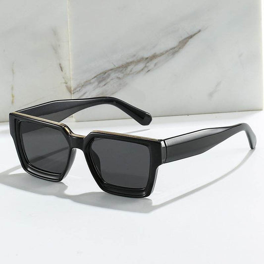 Stylish UV Protection Wayfarer Sunglasses - Sunglass Lover