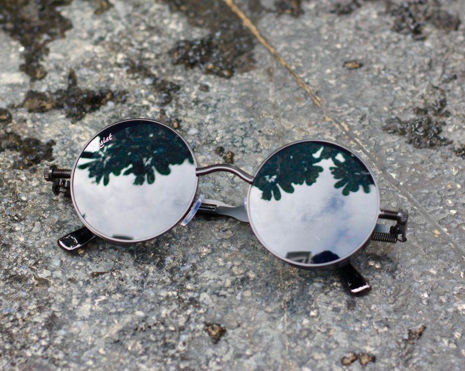 steampunk round sunglasses for men by Sunglass Lover silver mirrored round lenses vintage metal frame